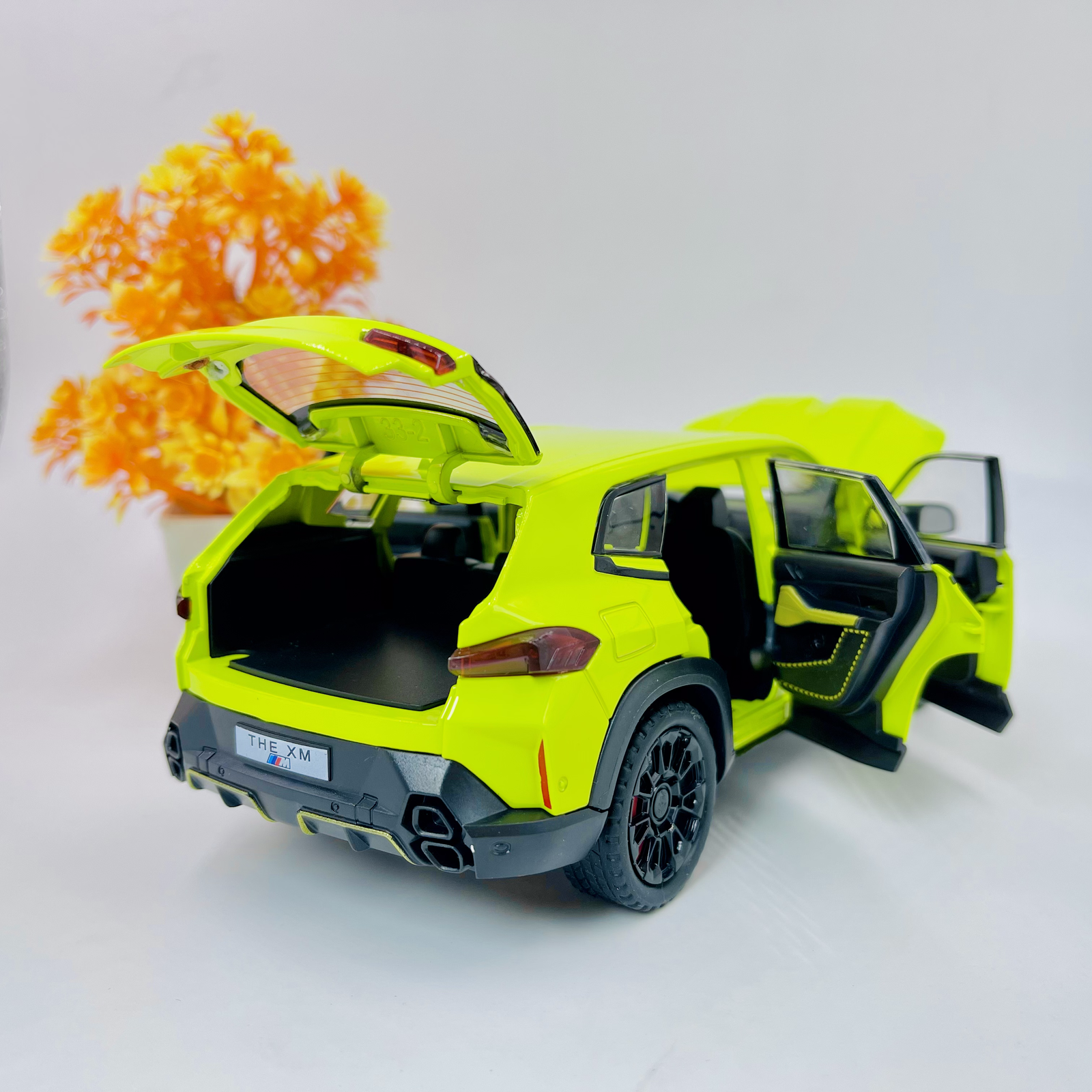 BMW XM SUV Alloy Sport Car - KidoKraze Main image