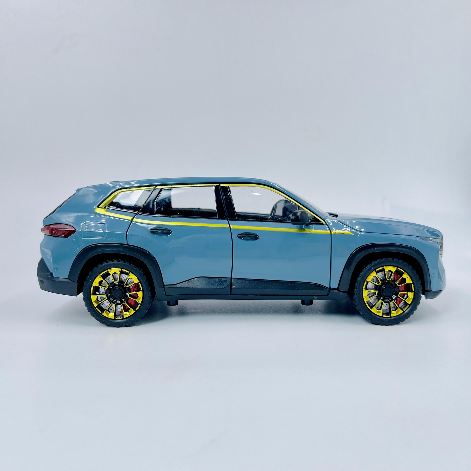 BMW XM SUV Alloy Sport Car - KidoKraze