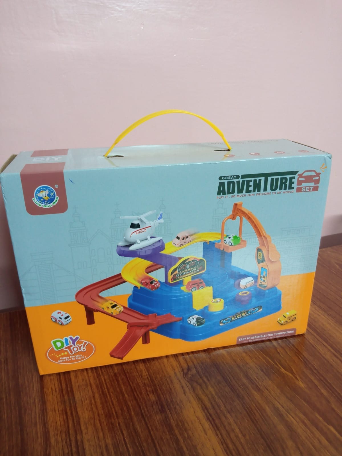 Car Adventure Race & Rescue Track With Magnetic Cars